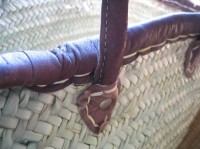 一針一針、丁寧に作られています。