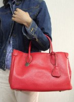 tote  red